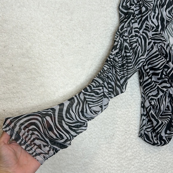 NWT River Island Womens Ruched Zebra Print Sheer Keyhole Top SIZE 24 PLUS - Picture 2 of 7